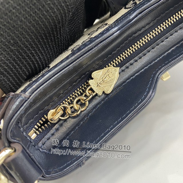 Gucci專櫃古馳最新款Moon Side系列迷你肩背包 jh2233型號：786015